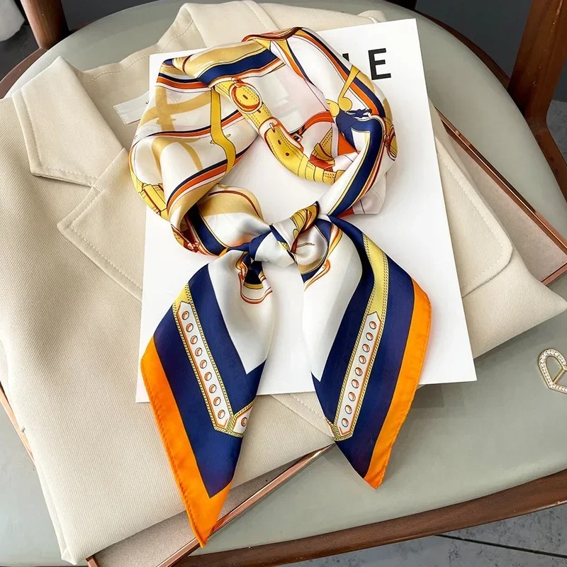 Luxury Bags Duffle - Foulard carré en soie de luxe