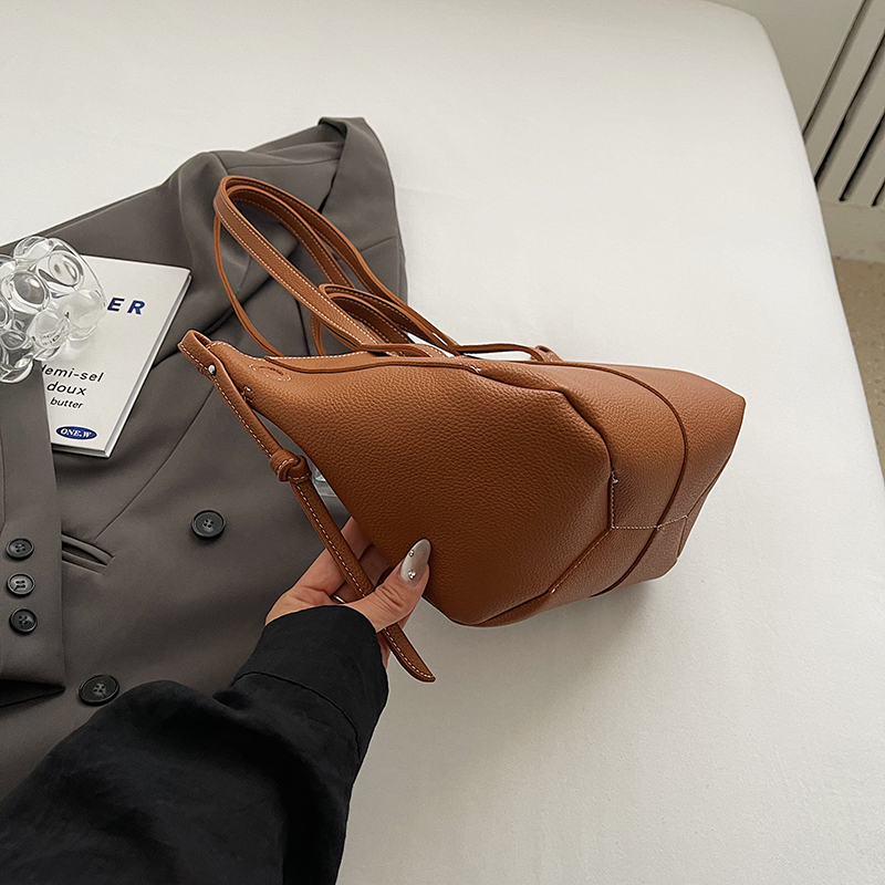 sac de luxe femme sacs à bando - Luxury Bags Consignment avis et prix