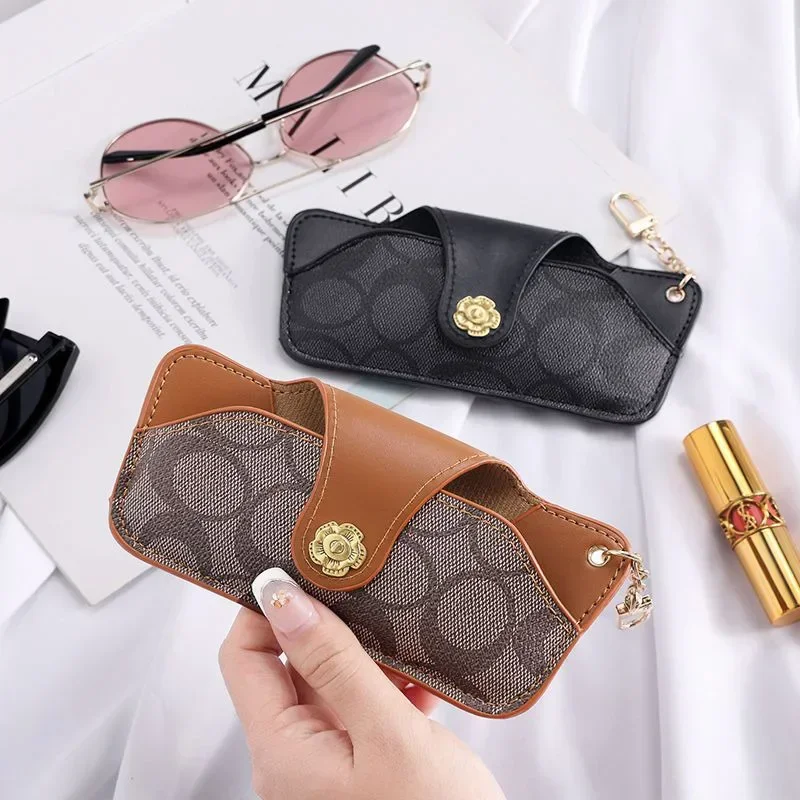 Étui à lunettes de luxe vintag - Luxury Bags Consignment avis et prix